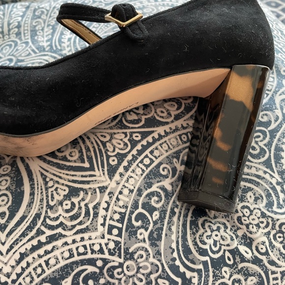 Land’s End Blk suede 3 1/2 inch heels; 8 1/2; preowned; excellent condition - Picture 2 of 4